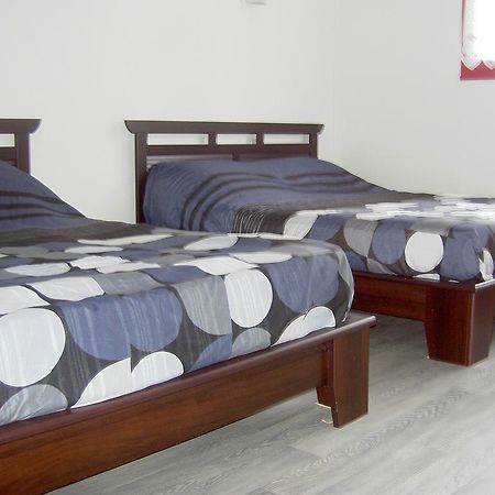 Le Bon Accueil Bed and Breakfast Val-Couesnon Δωμάτιο φωτογραφία